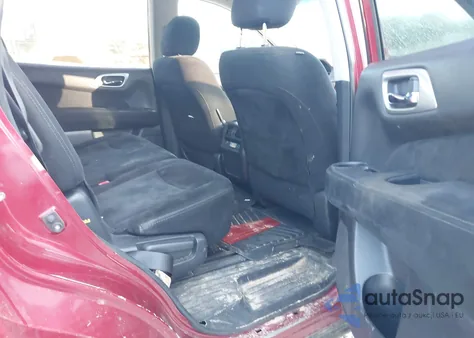 2016 Nissan Pathfinder Platinum/S/Sl/Sv z USA, uszkodzony, nr VIN 5N1AR2MM6GC605082